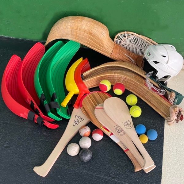 raquettes et pelotes pour divers disciplines de pelote basque
